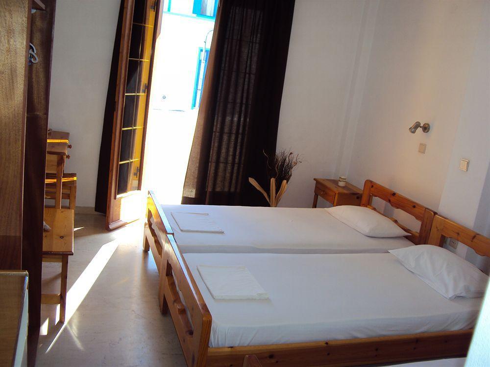 Hotel Privée Santorini à Períssa Extérieur photo
